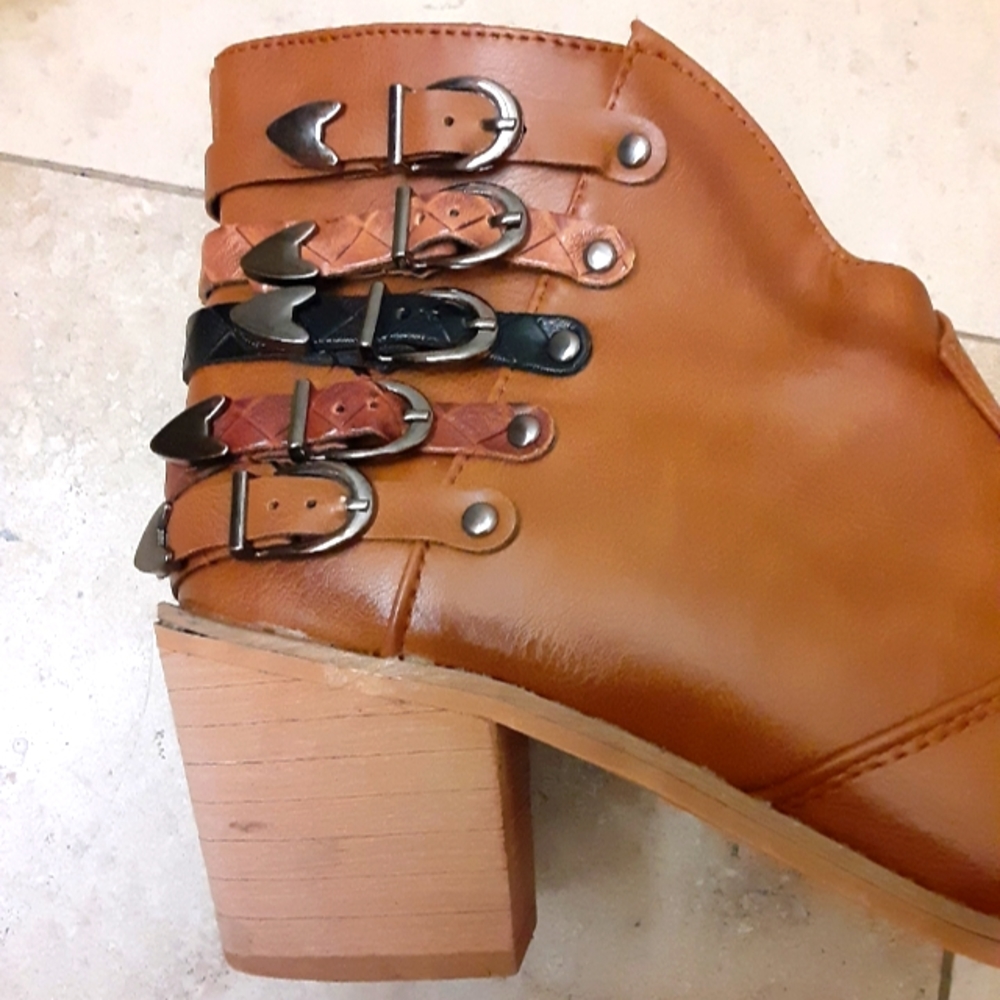 High Heeled Brown Buckled Zip Up Dress/Casual Women's Classy Cow Boots